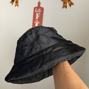 Lack Of Color Black Quilted Puffer bucket hat size s/m